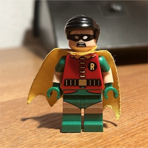 Lego minifigure robin - minifigure, batman